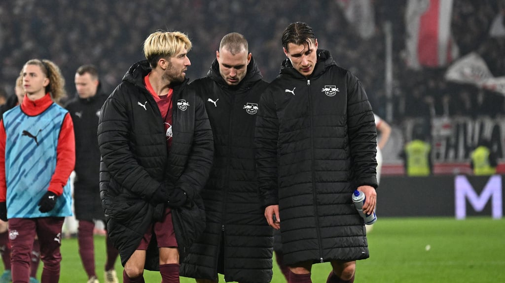 Kevin Kampl, David Raum und Willi Orban (v.l.n.r.) hoffen auf einen Einsatz gegen Frankfurt.