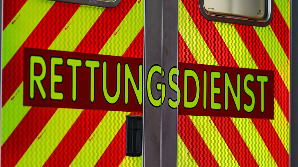 Beim Spiel zwischen dem 1. FC Magdeburg und dem SSV Jahn Regensburg kam es zu einem medizinischen Notfall.