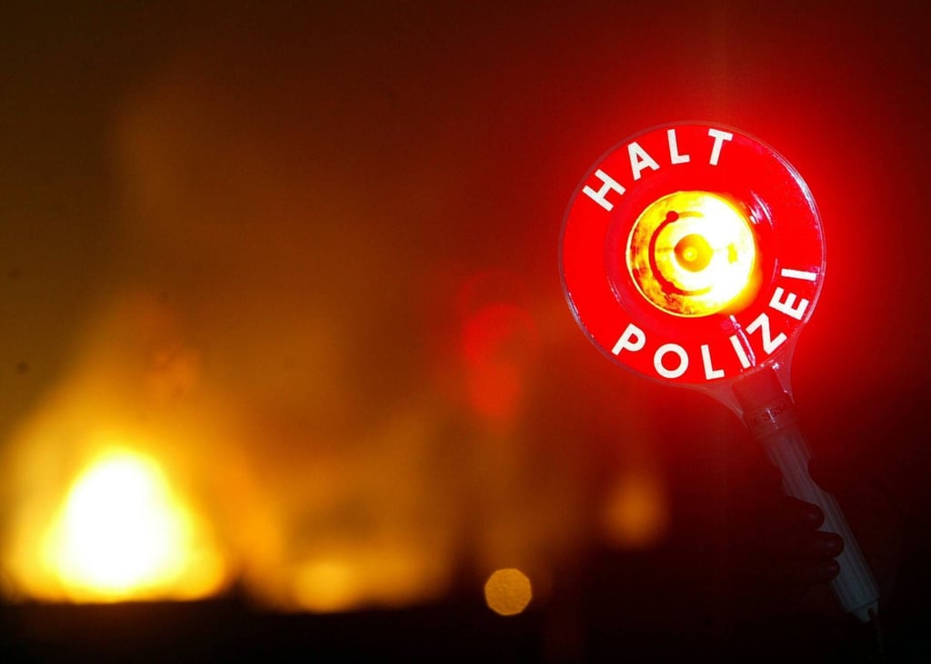Die Haltesignale der Polizei wurde ignoriert.