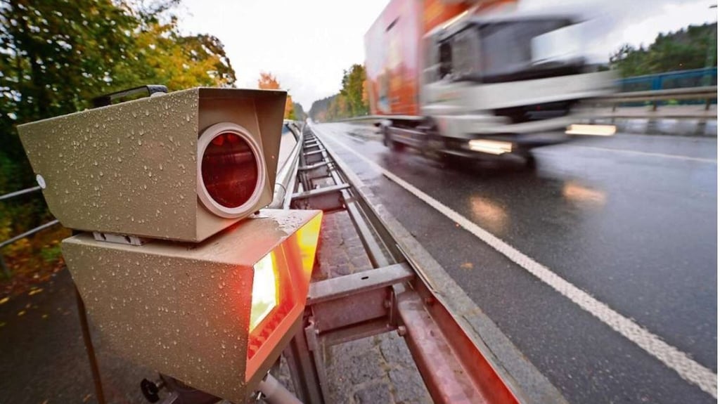 In Magdeburg wird ab dem 22. April wieder geblitzt. Eine Radarfalle steht auf der Leipziger Chaussee.