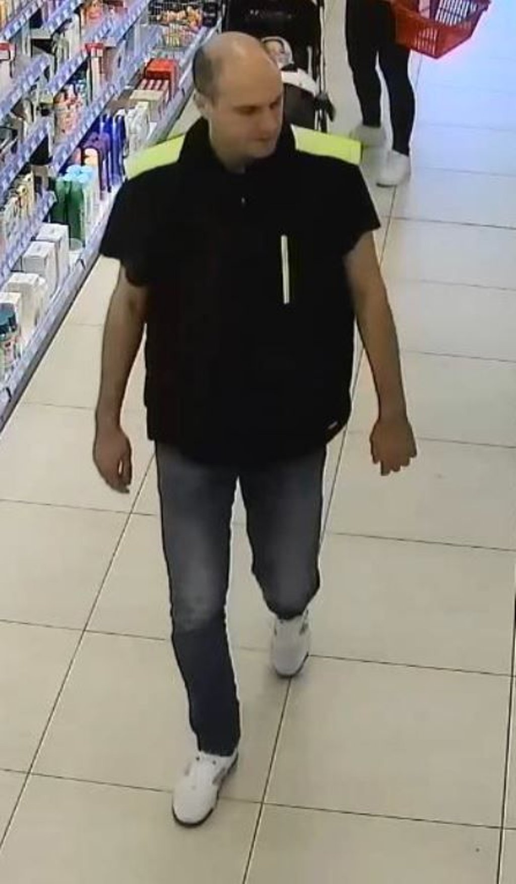 Wer ist dieser Mann und wo hält er sich auf?