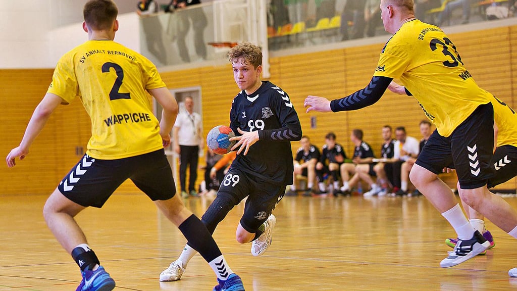 Der HC Aschersleben II, hier mit Florian Laue (am Ball), konnte als Aufsteiger in der Verbandsliga Süd überzeugen.