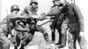 Dieses Foto vom Handschlag amerikanischer und sowjetischer Soldaten in Torgau am 25. April 1945 ging um die Welt. (Archivbild)