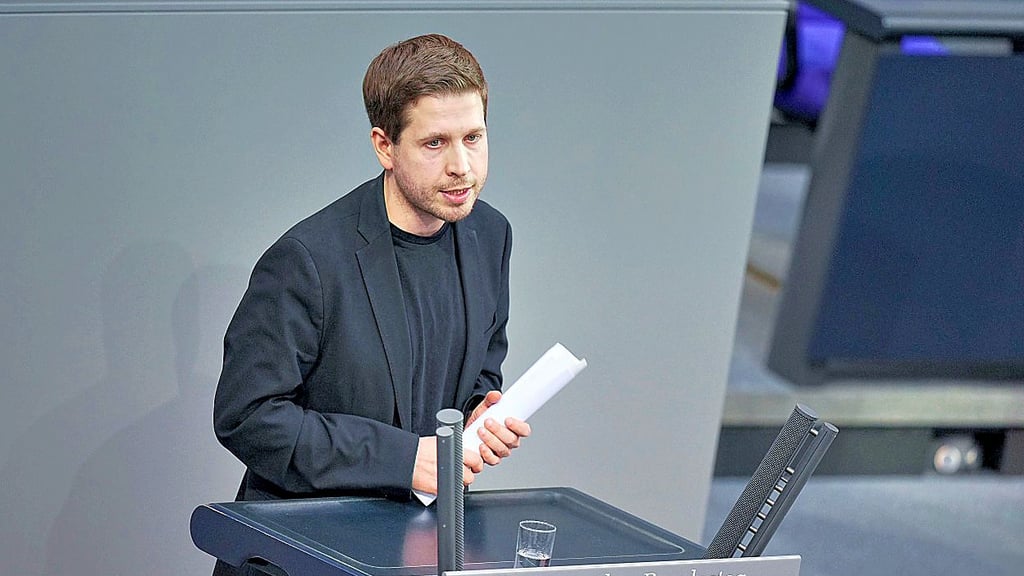 Kevin Kühnert war einst SPD Generalsekretär und Bundestagsabeordneter. 2024 zog er sich aus der Politik zurück - und nennt als Begründung auch einen Vorfall in einer Straßenbahn in Halle.