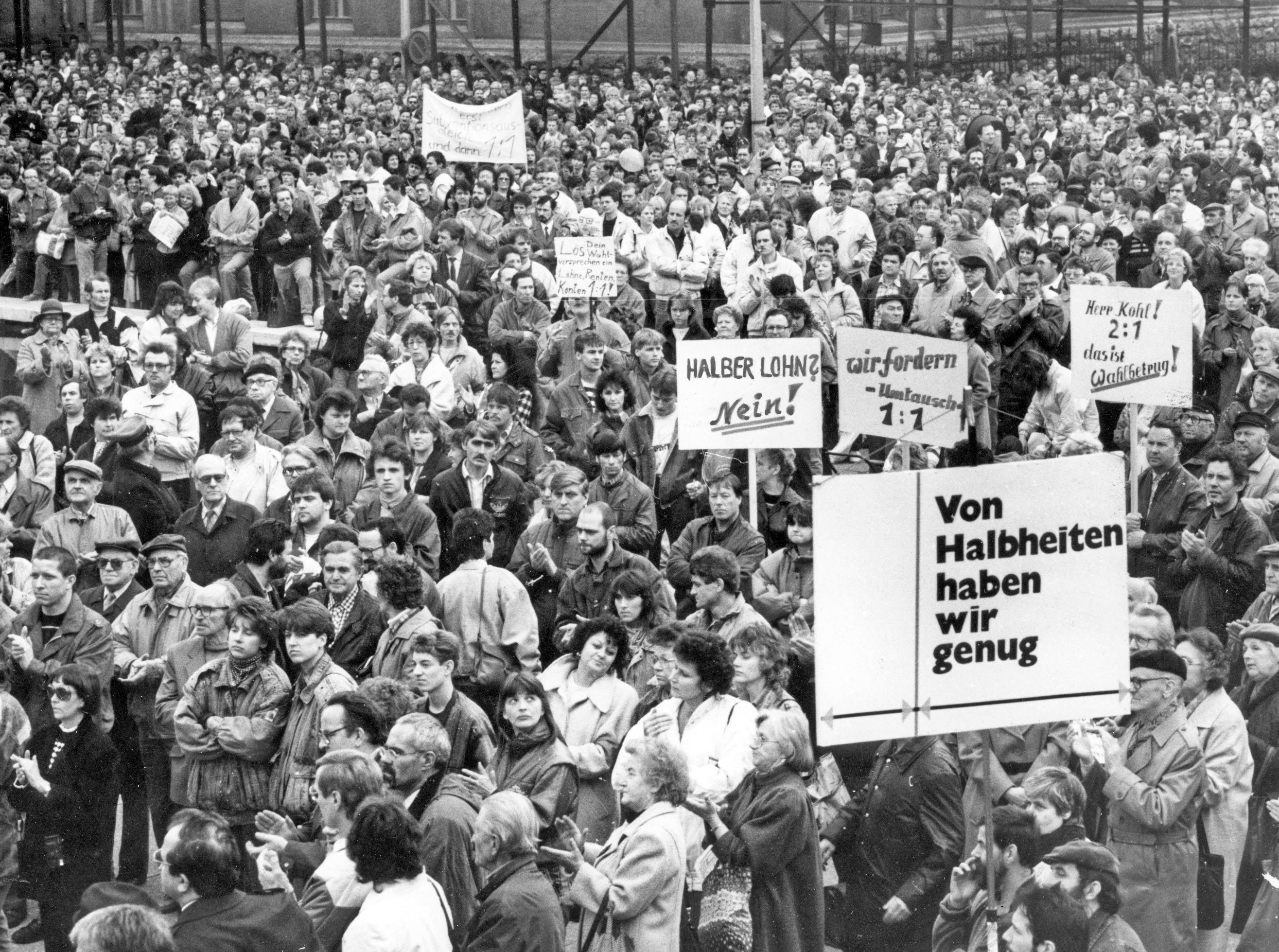Auf dem Weg zur deutschen Einheit: Von wegen 1 zu1: Am Anfang der D-Mark steht ein Milliardenschwindel