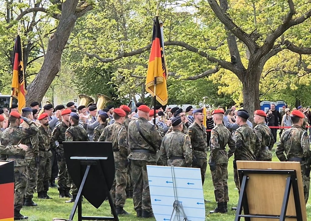 State security investigates: Hitler salute and Sieg Heil shouts: Incident ...