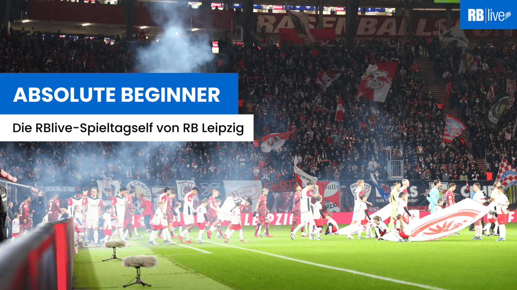 Raus aufs Feld: Spieler von RB laufen auf.