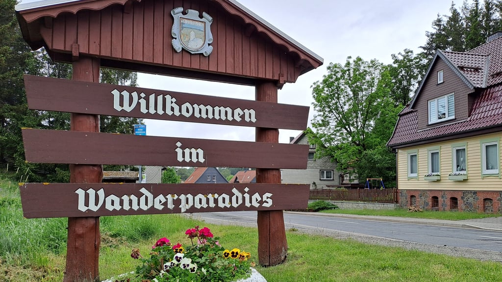 Mit diesem Schild werden Gäste am Ortseingang von Trautenstein begrüßt.