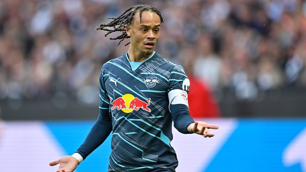 Premiere mit der Binde: Xavi Simons.
