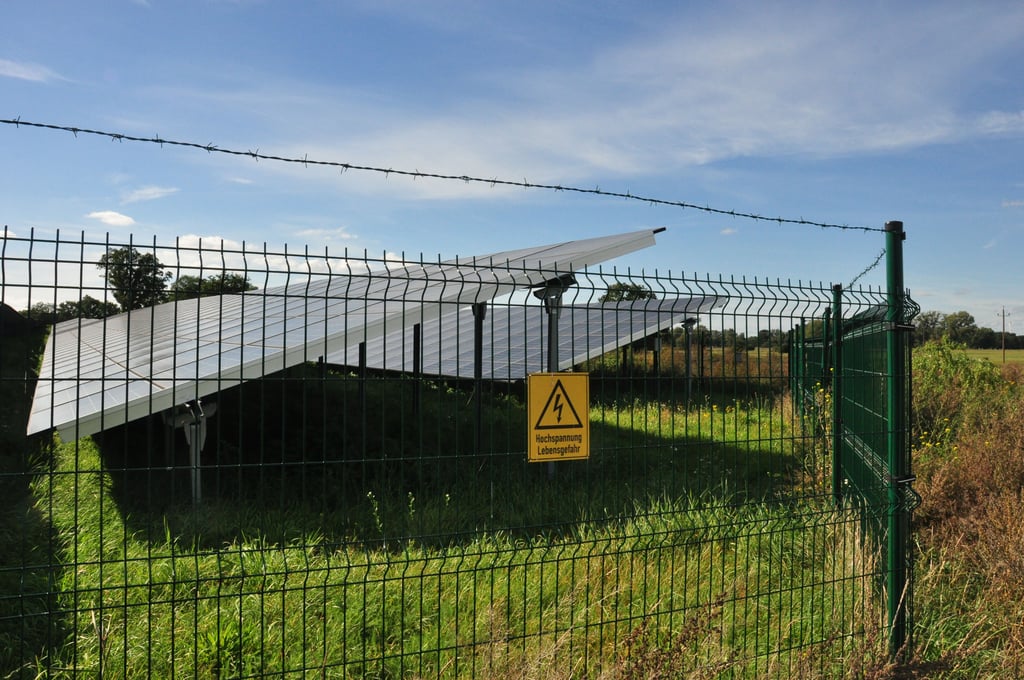 Freiflächen-Photovoltaik wie hier bei Winkelstedt soll auch in anderen Orten der Einheitsgemeinde Kalbe installiert werden.