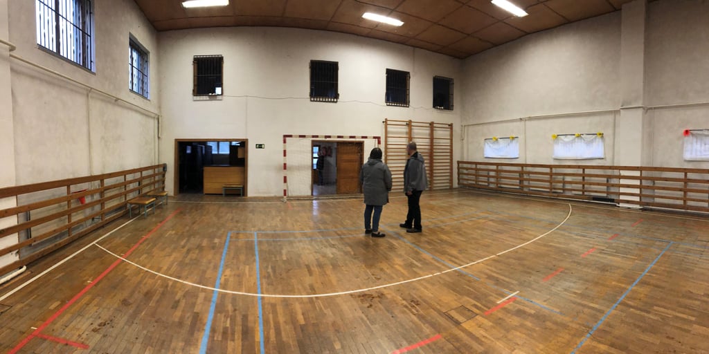 Blick in die Turnhalle in Ziegelroda, die zukünftig den Charakter einer Mehrzweckhalle erhalten soll.