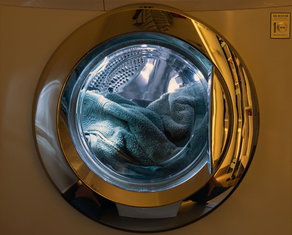 Ein Warmwasseranschluss an der Waschmaschine kann den Stromverbrauch für das Aufheizen senken.