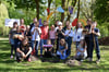 So sieht Vorfreude aus: Der Kinderrat hat sich zur Grundsteinlegung für die Kinderstadt versammelt. Am 13. Juni soll Eröffnung gefeiert werden. 