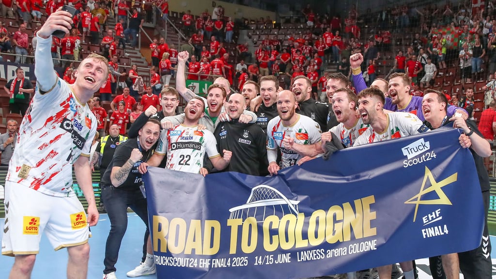 Das Siegerselfie darf natürlich nicht fehlen. Am 14. und 15. Juni spielt der SC Magdeburg in Köln um den Champions-League-Titel.