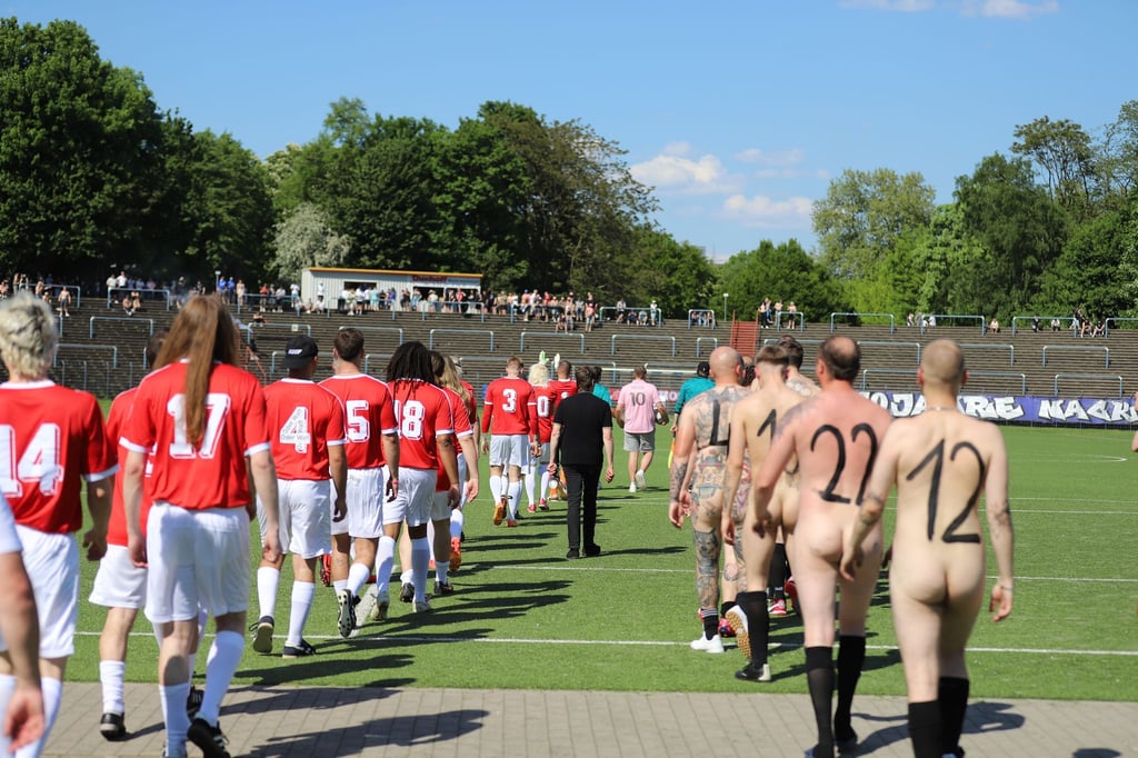 Hier spielt die „Nacktionalmannschaft“.