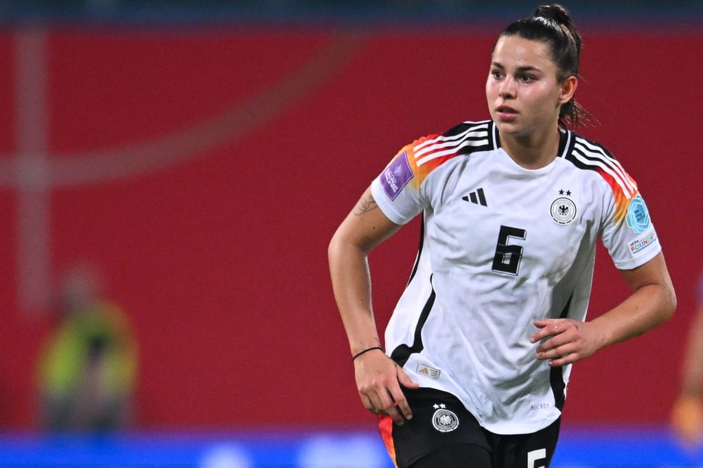 Weiter im Blickpunkt: Lena Oberdorf.