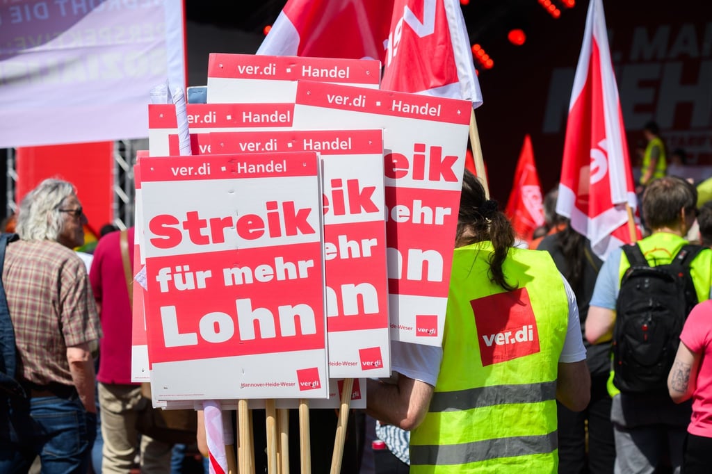 Der DGB will in Hannover wieder auf die Straße gehen. (Archivbild)