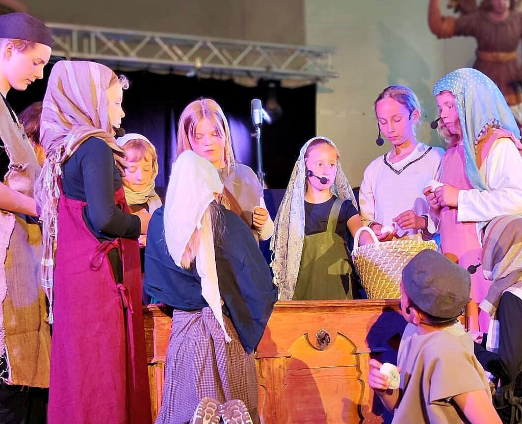 Vor allem die Kinder und Jugendlichen wachsen auf der Kirchenbühne über sich hinaus.