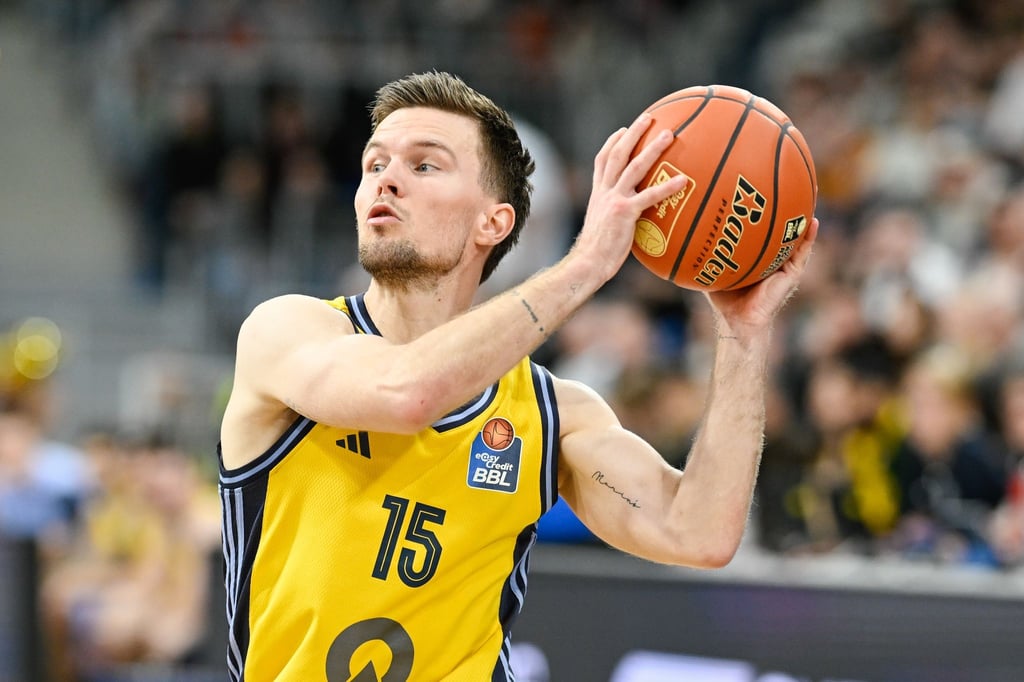 Alba-Kapitän Alba-Kapitän Martin Hermannsson sieht sein Team immer besser werden