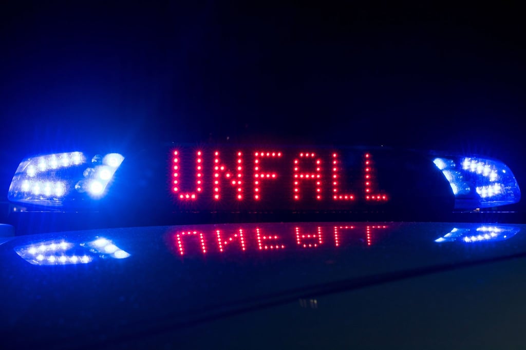 Der Motorradfahrer stürzte laut Angaben der Polizei ohne Fremdeinwirkung. (Symbolbild)