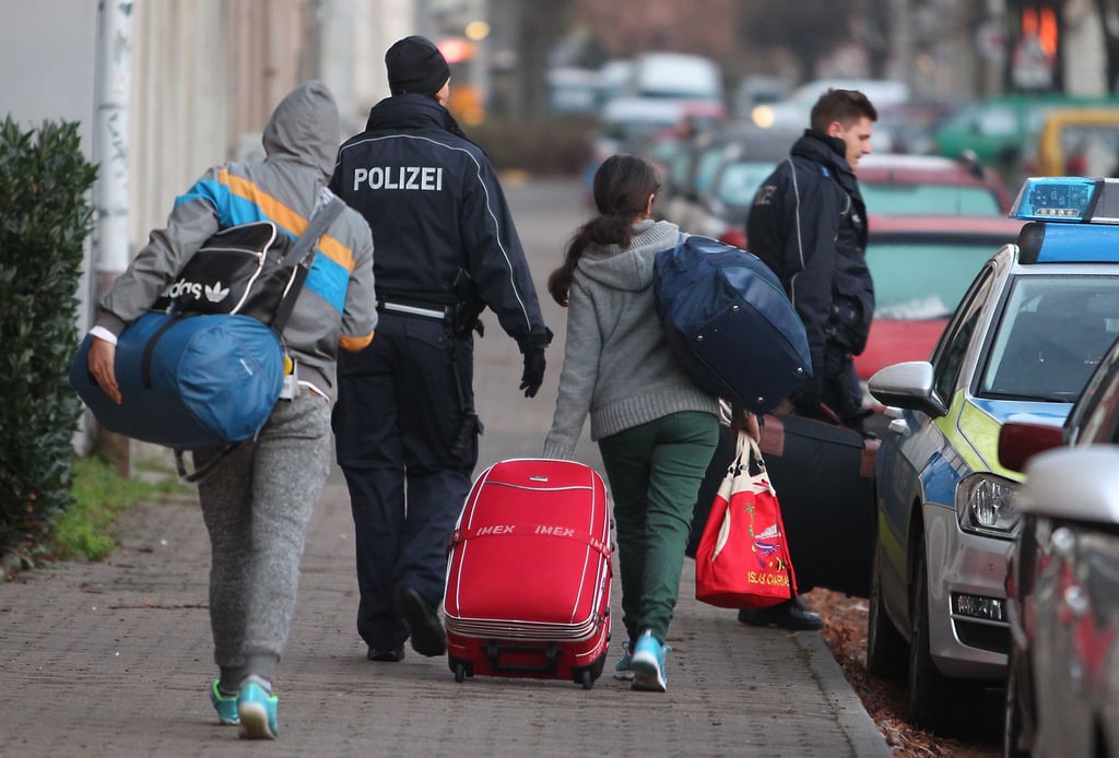 Mehr abgelehnte Asylbewerber freiwillig aus Sachsen ausgereist (Symbolbild)