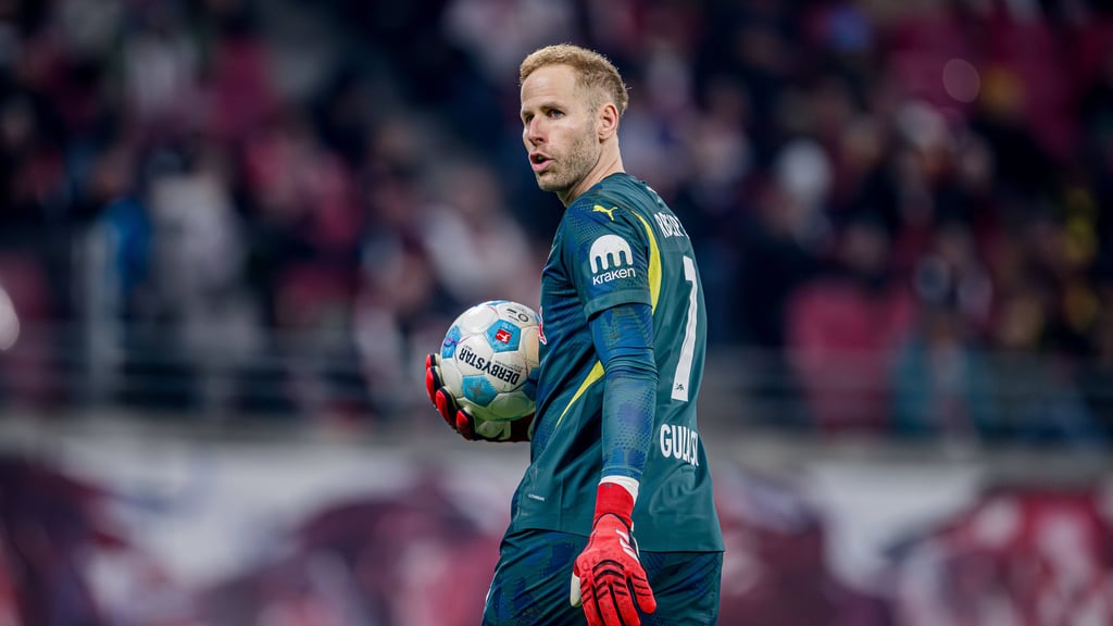 Schlussmann Peter Gulacsi im Spiel gegen den BVB.