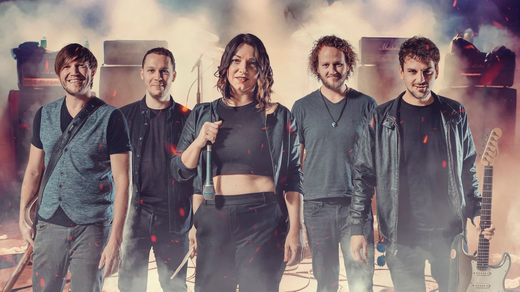 Die Band Ventura Fox spielt beim Lichterfest in Bad Salzelmen - Musikwunsch per WhatsApp inklusive.