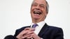 Der britische Brexit-Vorkämpfer Nigel Farage darf sich über eine gute Wahlnacht für seine Partei Reform UK freuen. (Archivfoto)