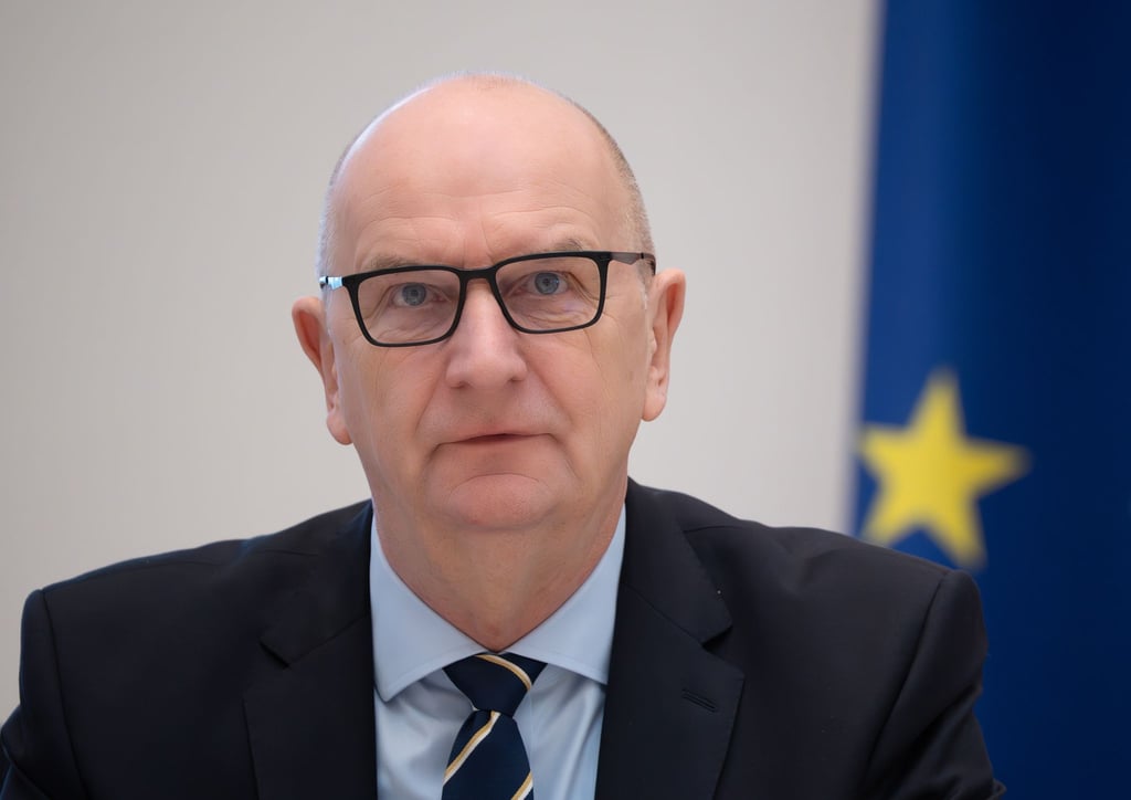 Brandenburgs Ministerpräsident Dietmar Woidke sieht eine „große Herausforderung für alle, die die Ehre haben, in einer Demokratie Verantwortung tragen zu dürfen“. (Archivbild)