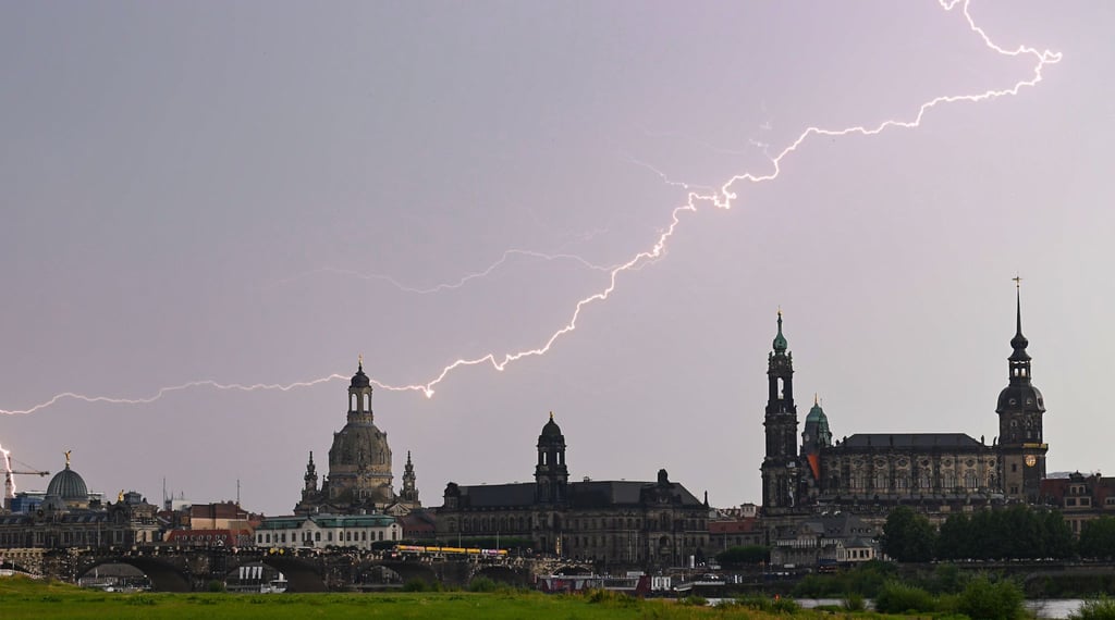 Der DWD erwartet in Sachsen Gewitter und Starkregen. (Archivbild)
