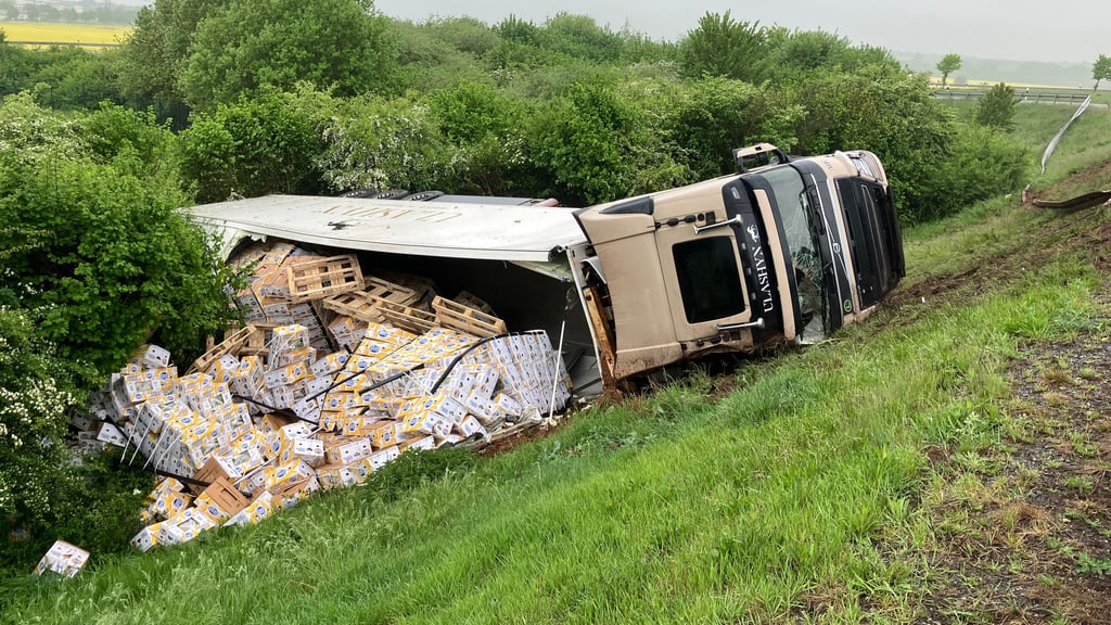 Ein schwerer Unfall hat sich am Samstag auf der A38 bei Berga ereignet.
