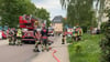 Die Feuerwehr war am Bernburger Puschkinweg mit insgesamt elf Fahrzeugen im Einsatz.