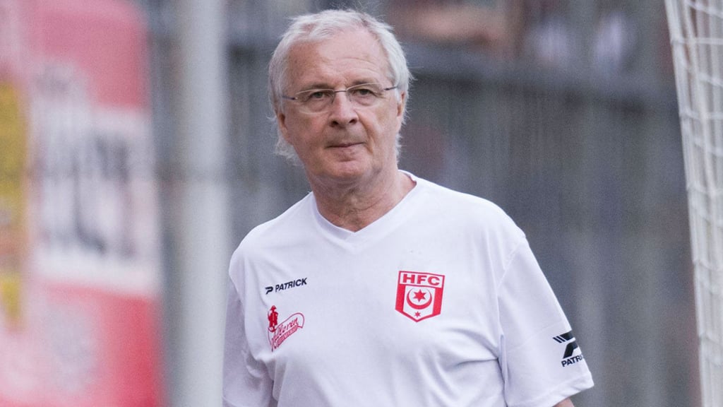 HFC-Mannschaftsarzt Thomas Bartels half am Freitagabend spontan einem BFC-Spieler.