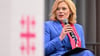 Bundestagspräsidentin Klöckner hat mit Kritik an der Kirche eine Debatte losgetreten.