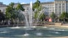 Einer der schönsten Springbrunnen Magdeburgs, aber nicht der schönste: Die Wasserspiele vor dem Alex/Wirtshaus auf dem Ulrichplatz mitten in der Stadt.&nbsp;