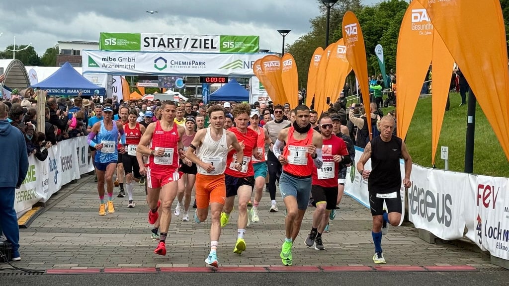 Der Goitzsche-Marathon 2025 in Bitterfeld erlebte mit 2.500 Teilnehmern eine Rekordbeteiligung.