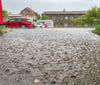 Beim Unwetter am Samstagabend setzte es in Naumburg auch den Parkplatz Ecke Spechsart/Nordstraße unter Wasser. 