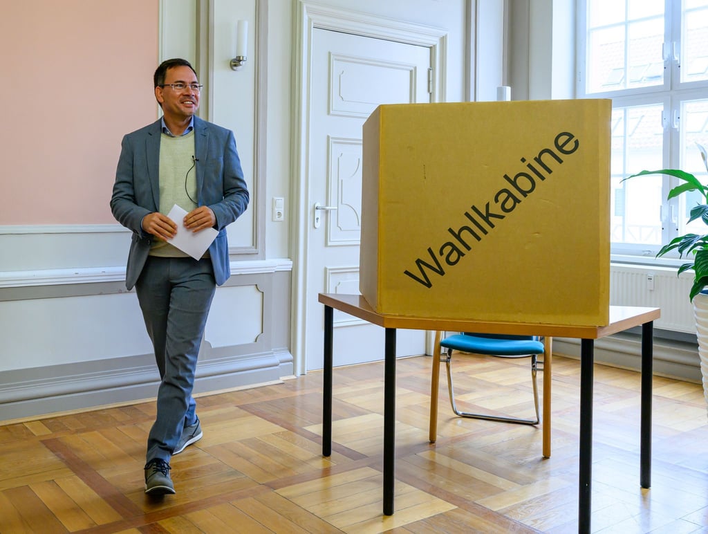 Der SPD-Kandidat Christian Hartphiel hat die Stichwahl um das Bürgermeisteramt gewonnen.