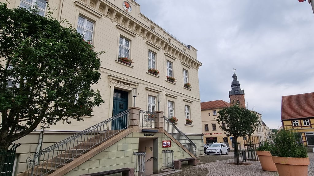 Erst am Weinberg und dann im Rathaus beraten Stadträte über Änderungen in Havelberg.