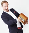 Pianist Christoph Reuter hat sein Klavier immer dabei. 