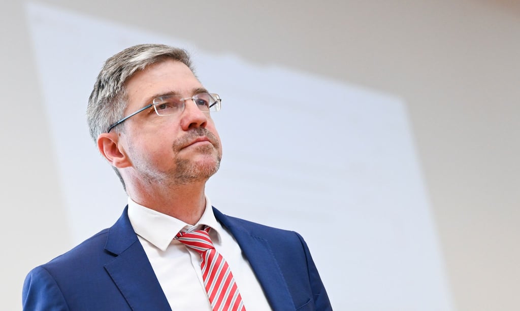 Am 25. Mai steht ein Bürgerentscheid in Potsdam zur Abwahl des Oberbürgermeisters Mike Schubert (SPD) bevor. (Archivbild)