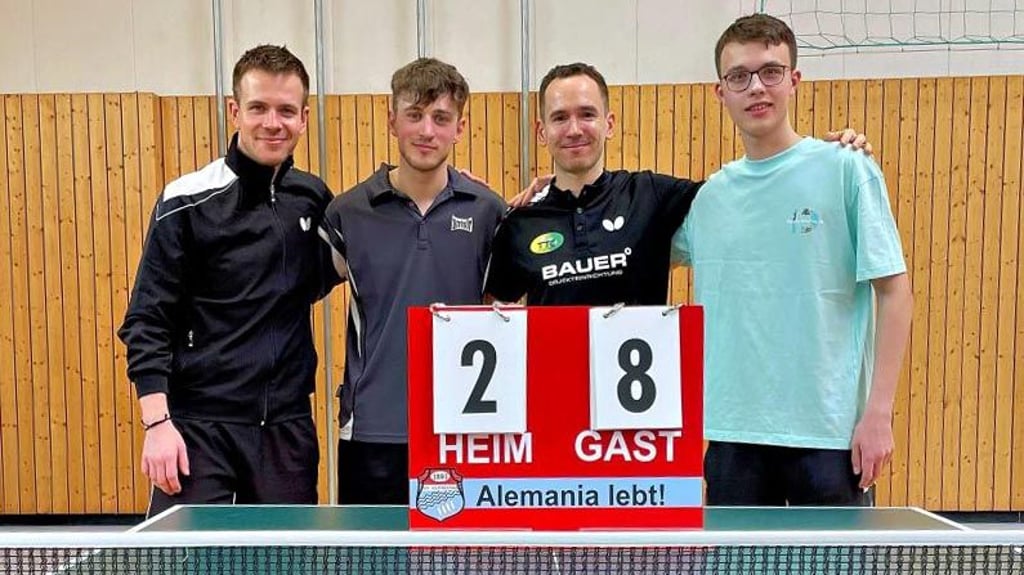 Der TTC Aschersleben mit Max Schuck, Erik Nagel, Jakob Mund und Aaron Elzemann (v.l.n.r.) belegt Platz vier in der Tischtennis-Verbandsliga.
