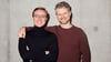 Die beiden Mitbegründer des Berliner KI-Start-ups Parloa Malte Kosub (l) und Stefan Ostwald.