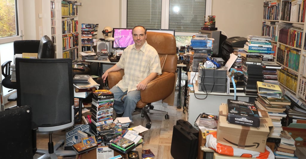 René Meyer hat sein Hobby zum Beruf gemacht. Der Leipziger ist Experte für Computerspiele aus Ost und West, außerdem Autor und Journalist.