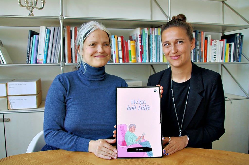 Emma Brix (links) und Elisabeth Schunck mit ihrer Lern-App