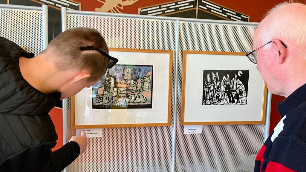 Verschiedene Linolschnitte sind bei der Ausstellung „Augen-Schmaus“ im Bistro der Evangelischen Stiftung Neinstedt zu sehen.