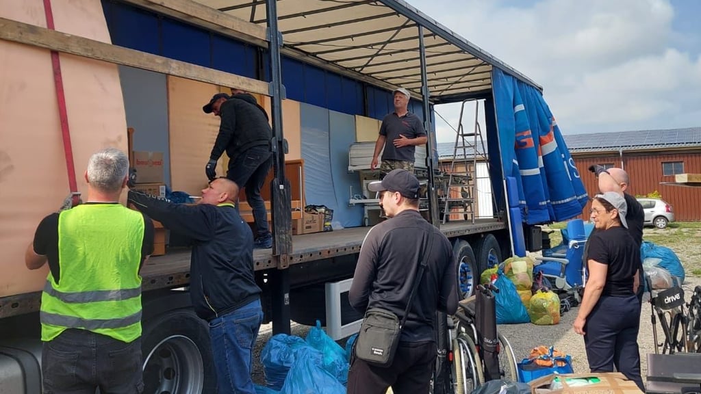 Der Verein "Notruf Ukraine - Polizisten helfen" hat einen weiteren Hilfstransport von Aspenstedt aus in die Ukraine auf den Weg gebracht.