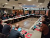 Bei dieser Sitzung am 26. Februar 2025 stimmte der Salzwedeler Stadtrat mehrheitlich gegen die Annahme von mehr als 700.000 Euro an bereits bewilligten Fördermitteln für Demokratieprojekte.