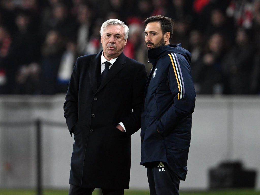 Davide Ancelotti (r), Sohn von Real Madrid-Coach Carlo Ancelotti (l.), ist als Trainerkandidat bei RB Leipzig im Gespräch.