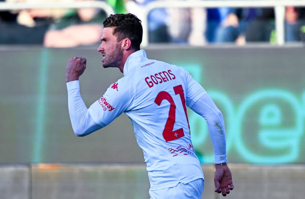 Robin Gosens spielt auch nächste Saison in Florenz.